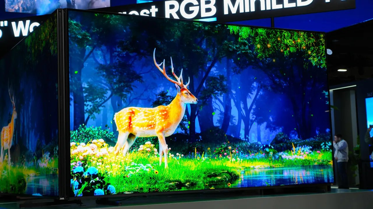 Hisense RGB MiniLED at CES 2026