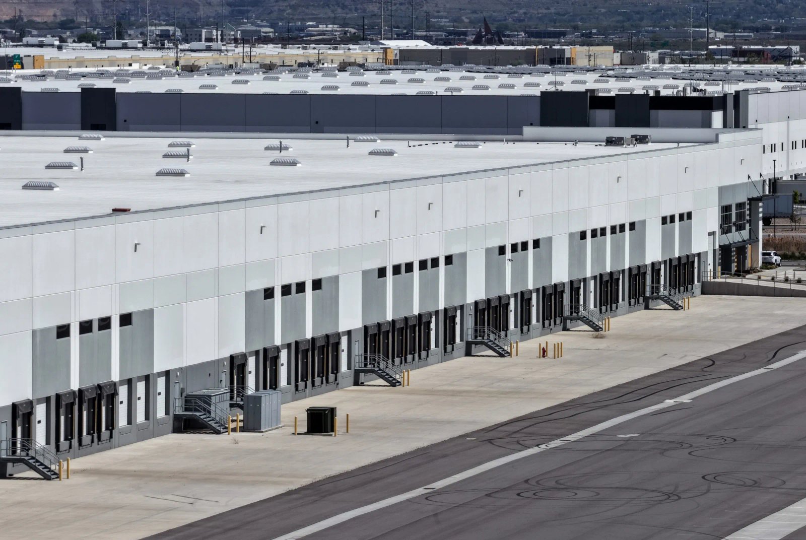 ICE Purchases Warehouse In Salt Lake City To Possibly Use As Detention Center