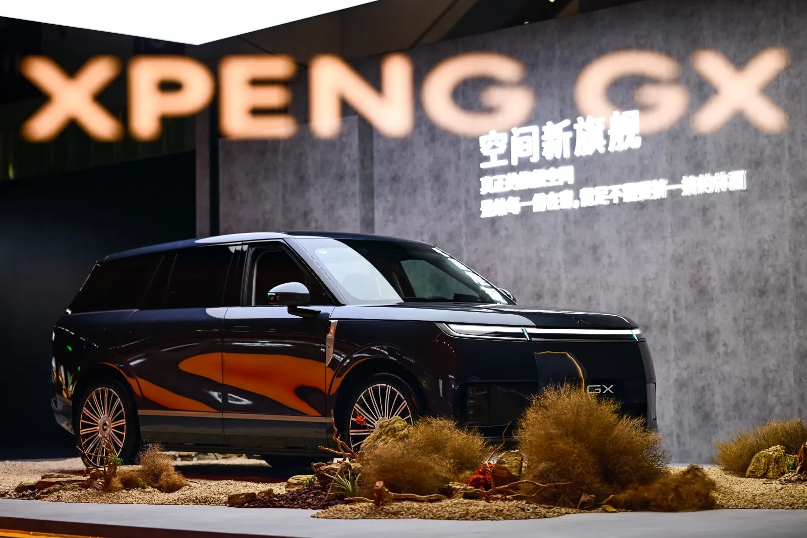 Image may contain Machine Spoke Alloy Wheel Car Car Wheel Tire Transportation Vehicle and Wheel