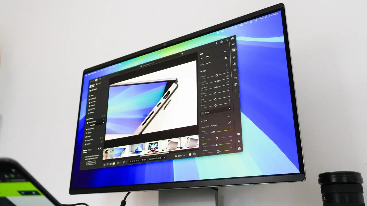 Samsung M9 Monitor