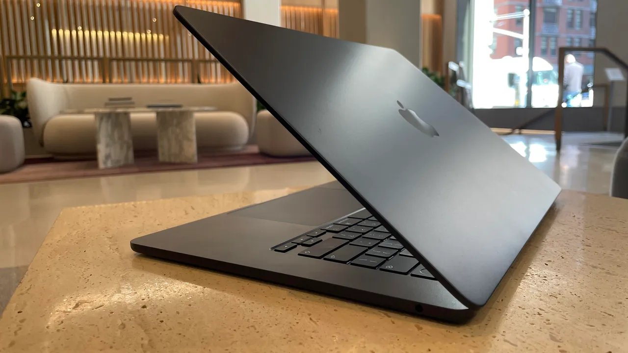 MacBook Air M5 (15-inch)