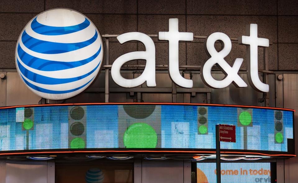 AT&T (T) Maintains Long-term Outlook and Capital Allocation Plans