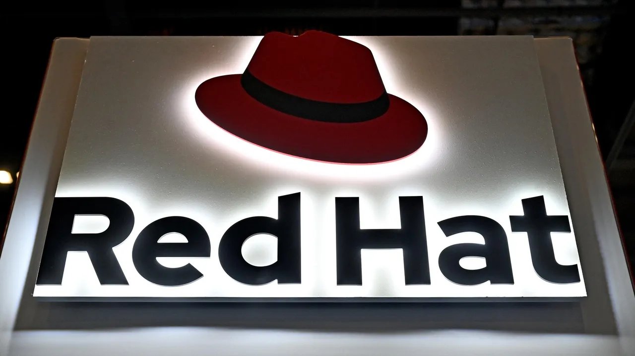 red hat logo